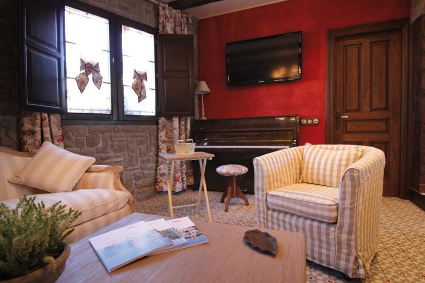 Hotel Rural La Tenada Carcedo de Burgos Exteriör bild